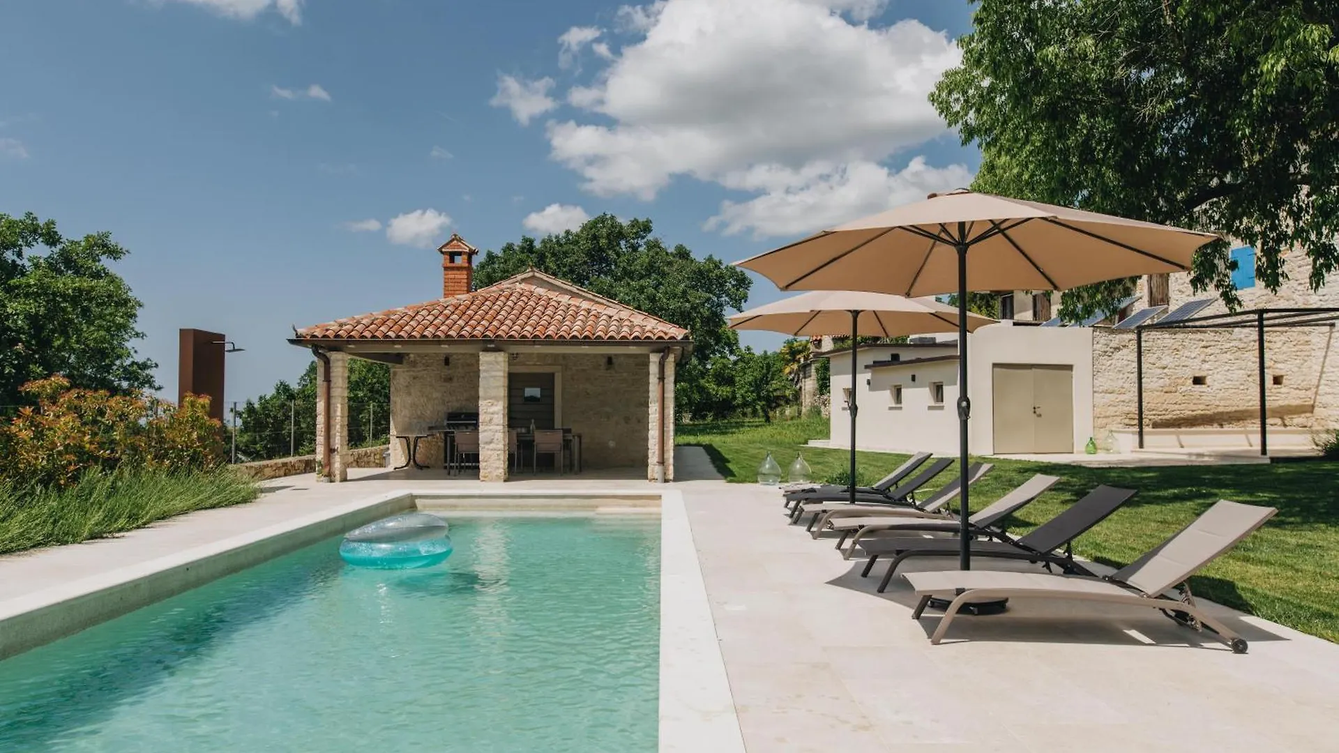 הוילה Višnjan Casa Amalia
